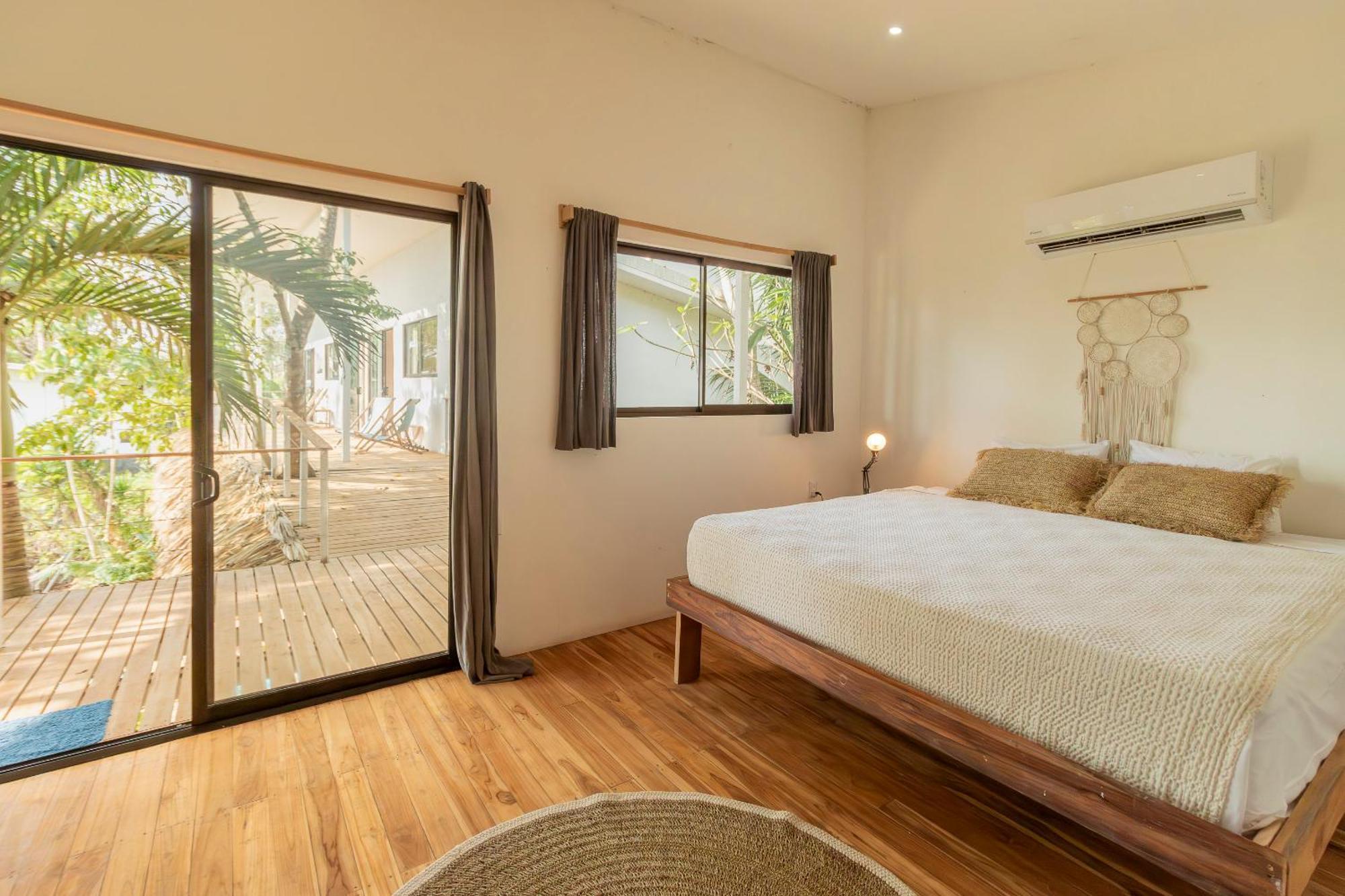 La Sana Surf Hotel, New Management, Few Mn Drive To The Beach Playa Santa Teresa  Exterior foto